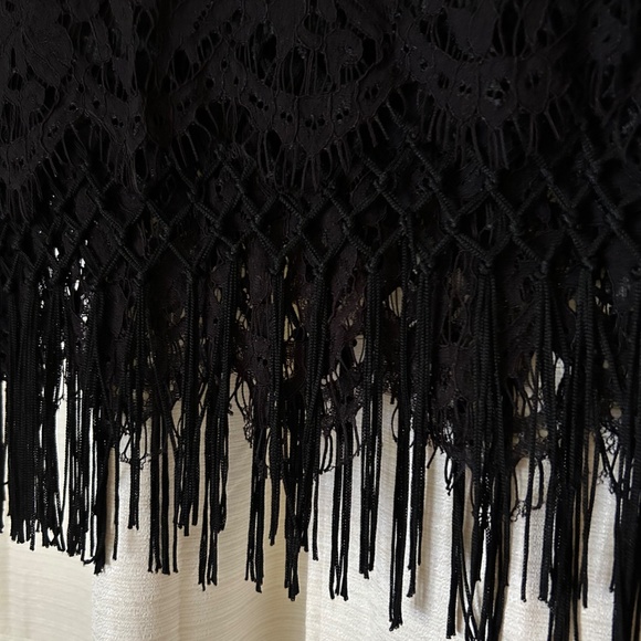 Romeo & Juliet Couture Lace Layered Fringe Short Sleeve Crop Top, Size S - Picture 6 of 16